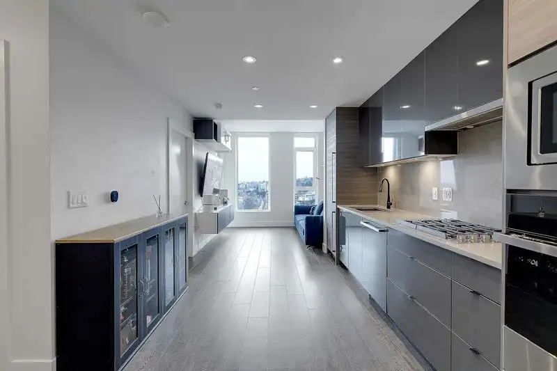 1705 3438 SAWMILL CRESCENT - photo 1 of 35