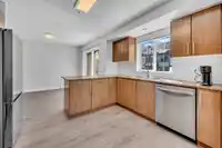 6 20038 70 AVENUE - thumbnail 2