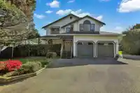 7549 149A STREET - thumbnail 1