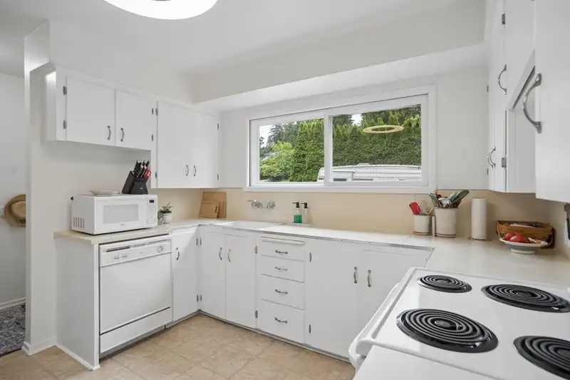 10996 MCADAM ROAD - photo 3 of 36