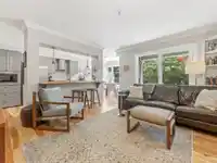 103 2110 YORK AVENUE - thumbnail 1