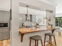 103 2110 YORK AVENUE - thumbnail 5