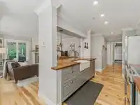 103 2110 YORK AVENUE - thumbnail 9