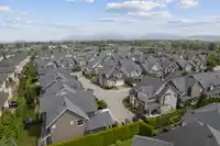 35 7891 211 STREET - thumbnail 2