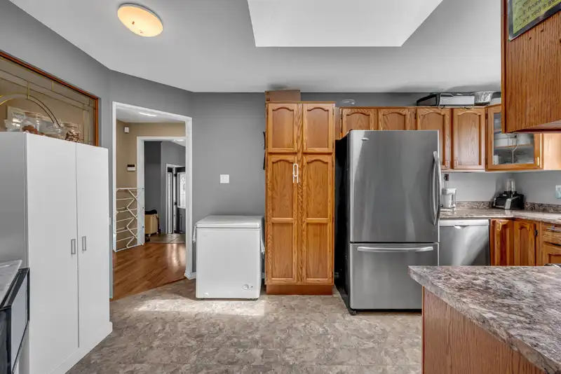 20692 RIVER ROAD - photo 4 of 25