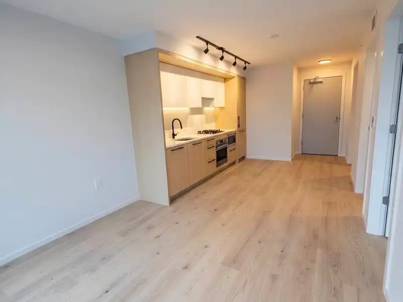 261 5189 EARLES STREET - photo 4 of 8
