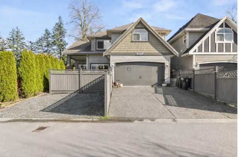 7397 202A STREET - photo 2 of 40