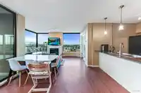 1707 7178 COLLIER STREET - thumbnail 3