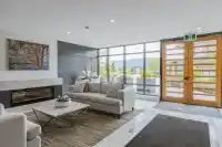 104 3825 CATES LANDING WAY - thumbnail 3