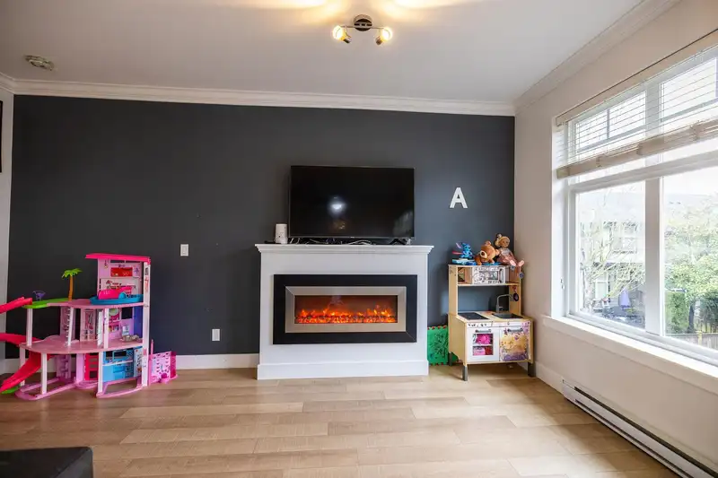 7 6350 142 STREET - photo 2 of 19