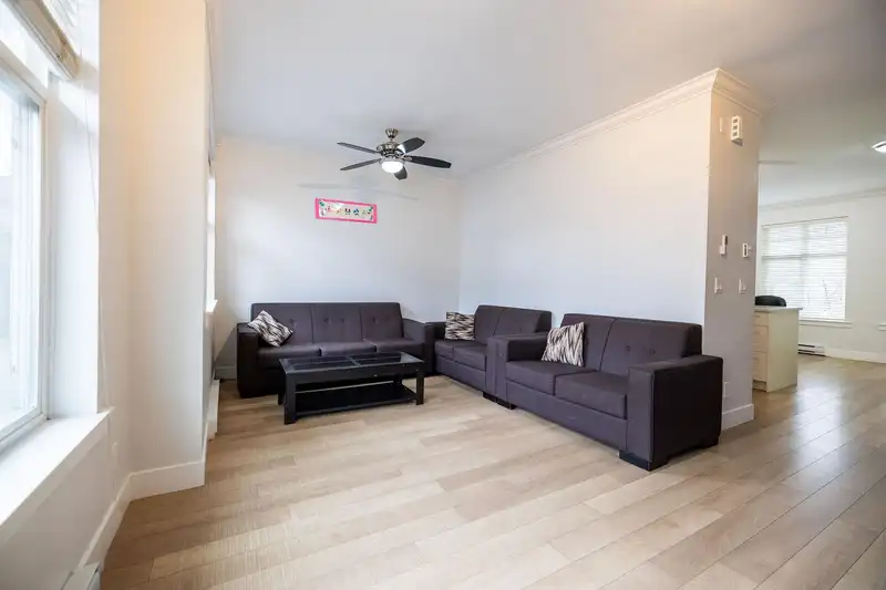 7 6350 142 STREET - photo 3 of 19