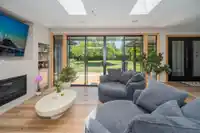 24937 ROBERTSON CRESCENT - thumbnail 2
