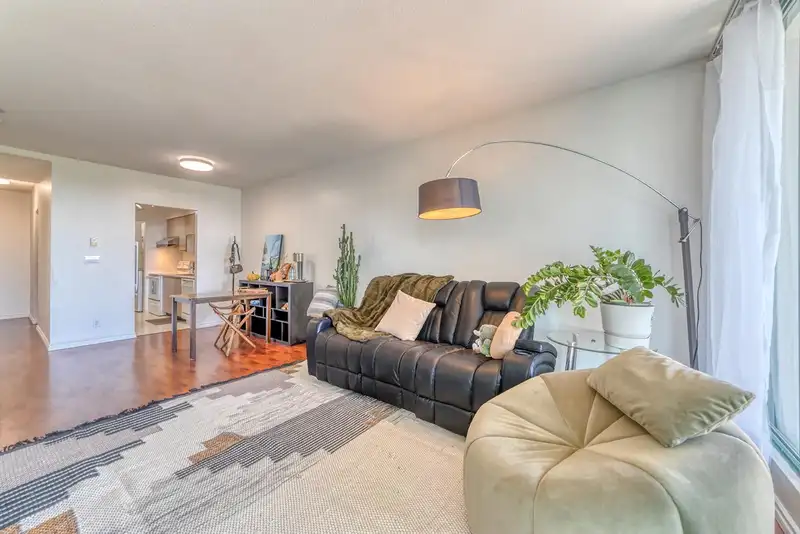 701 8851 LANSDOWNE ROAD - photo 2 of 20