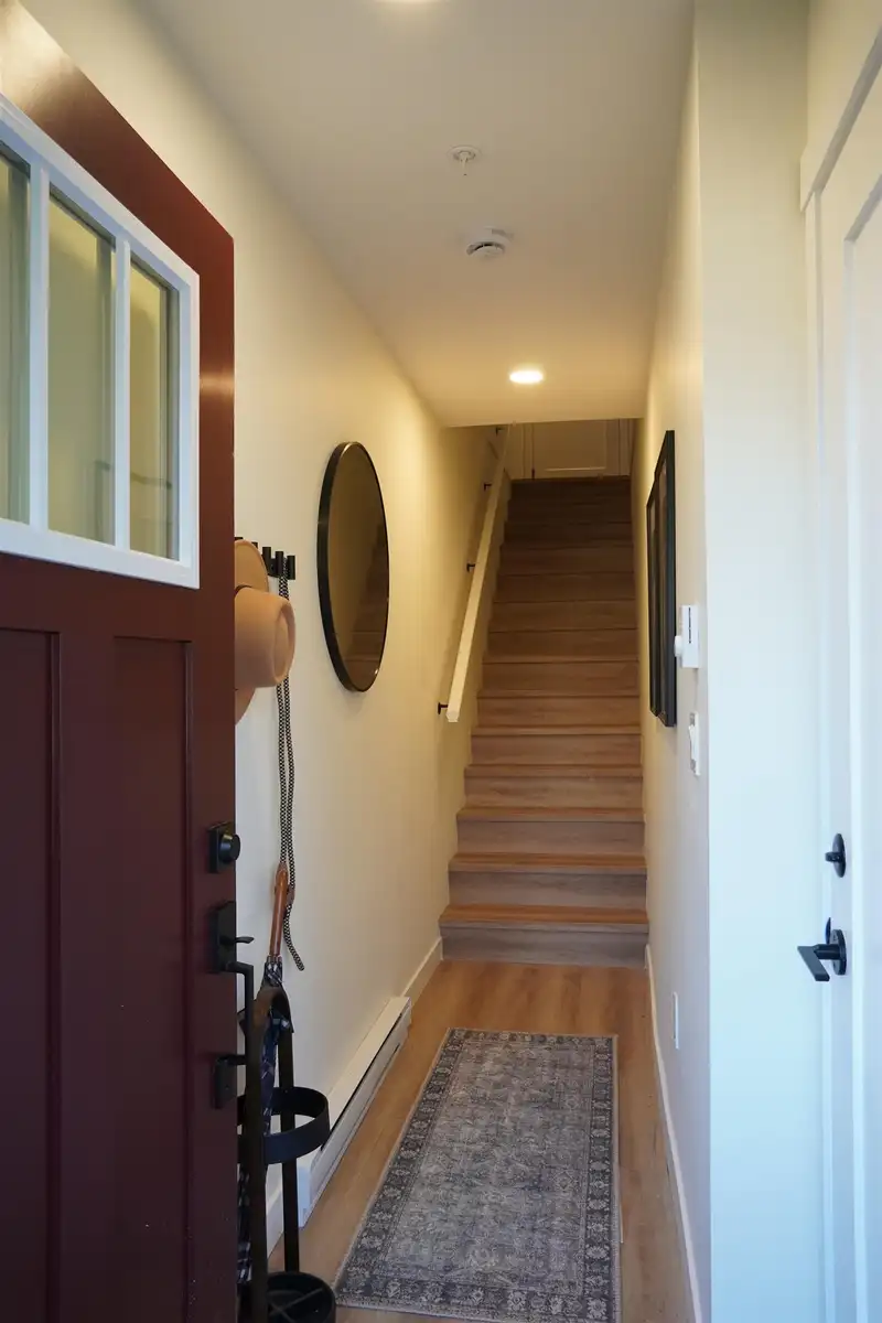 4 2150 RINDALL AVENUE - photo 2 of 7