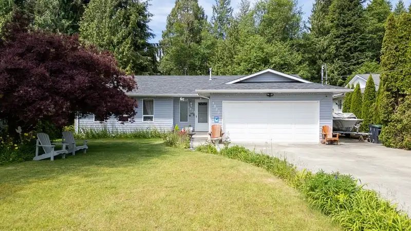 1823 HALL ROAD - photo 2 of 37