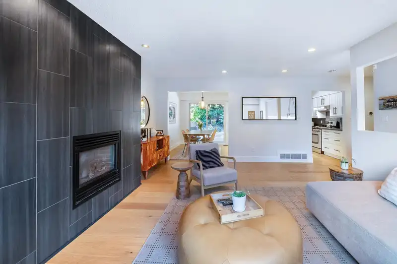 2722 BAYVIEW STREET - photo 4 of 37