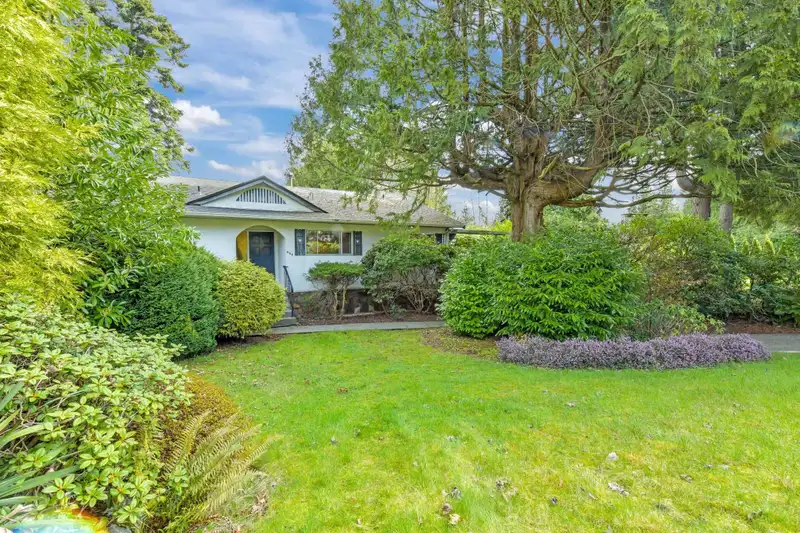 854 GALE DRIVE - photo 1 of 30