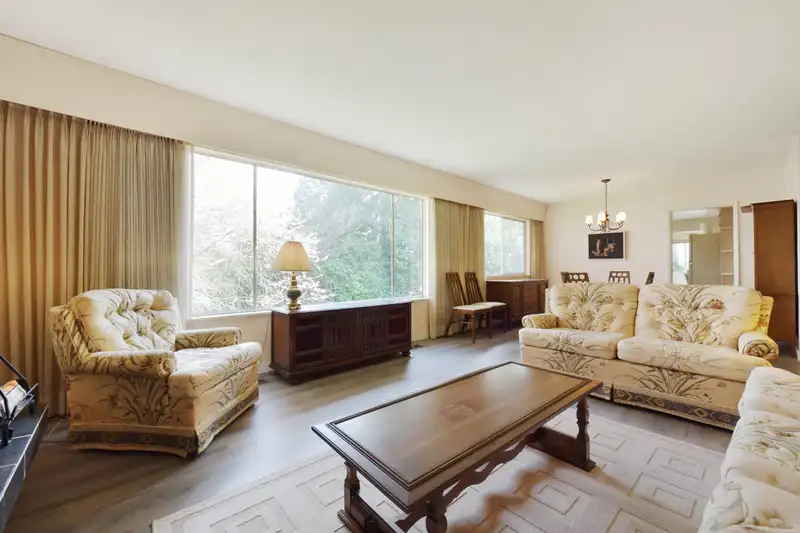 854 GALE DRIVE - photo 4 of 30