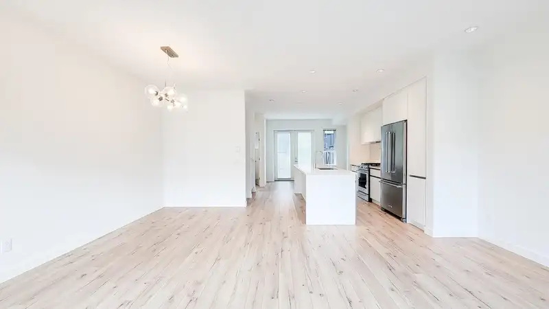 31 1228 HUDSON STREET - photo 3 of 40