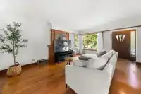 2554 ADANAC STREET - thumbnail 4