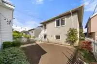 2554 ADANAC STREET - thumbnail 36