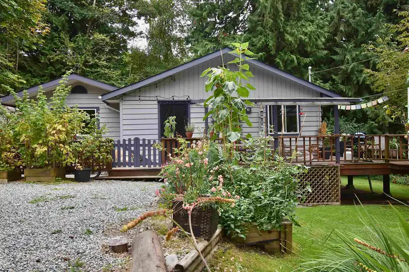 776 GEDDES ROAD - photo 2 of 34