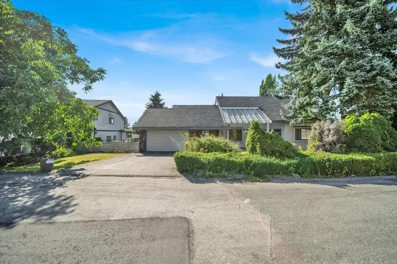 9341 EBOR ROAD - photo 2 of 31