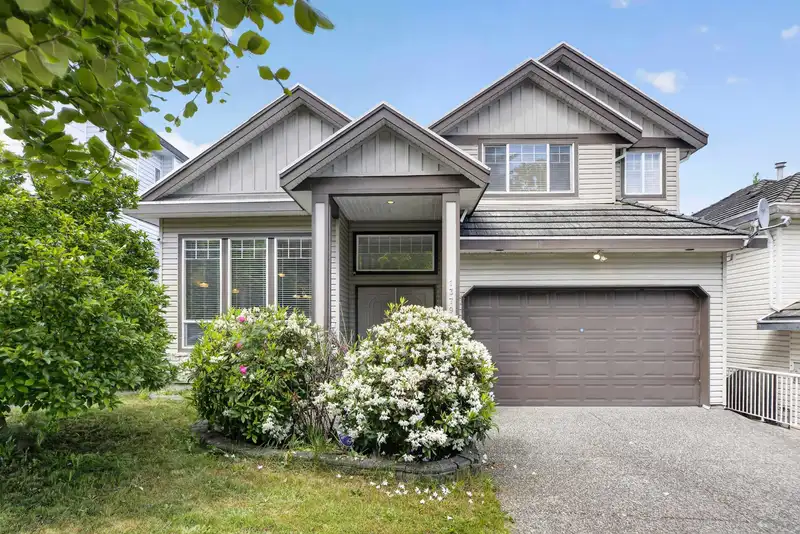 13791 62 AVENUE - photo 1 of 39