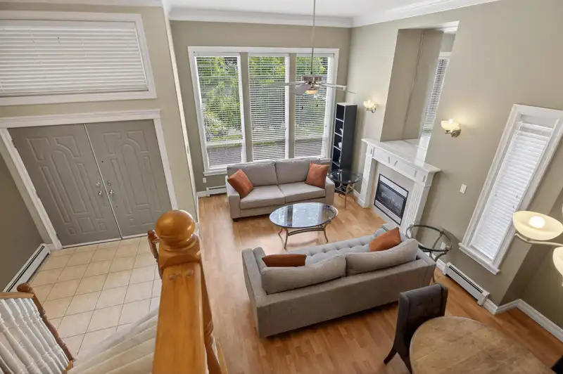 13791 62 AVENUE - photo 3 of 39