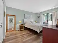 107 14950 THRIFT AVENUE - thumbnail 11