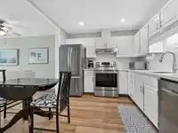 107 14950 THRIFT AVENUE - thumbnail 4