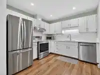 107 14950 THRIFT AVENUE - thumbnail 5