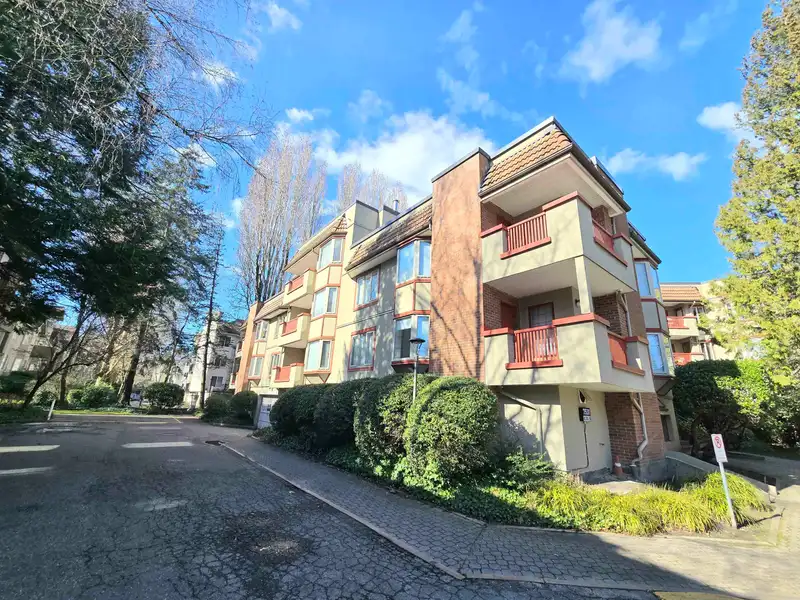 217 7531 MINORU BOULEVARD - photo 2 of 18