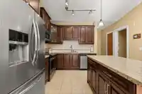 568 8258 207A STREET - thumbnail 13