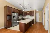 568 8258 207A STREET - thumbnail 10