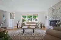 5019 200B STREET - thumbnail 9
