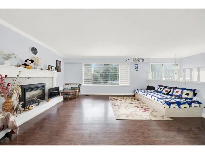 12627 58 AVENUE - photo 2 of 29