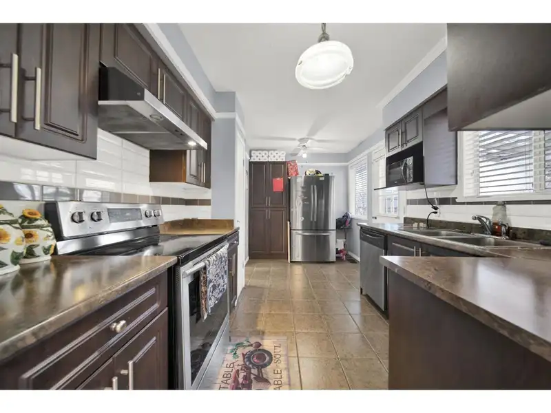 12627 58 AVENUE - photo 3 of 29