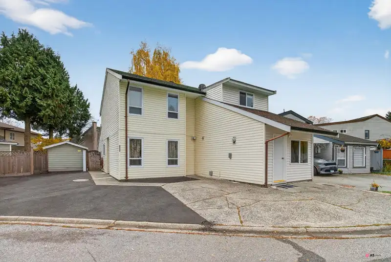 7363 129 STREET - photo 2 of 26