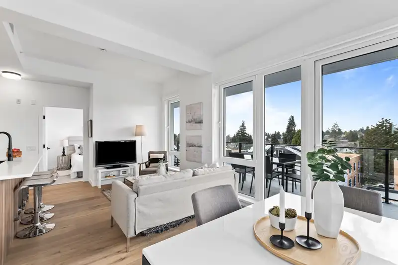 603 6859 CAMBIE STREET - photo 4 of 33
