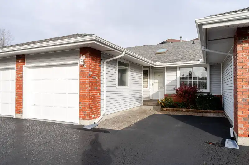 15 5365 205 STREET - photo 2 of 34