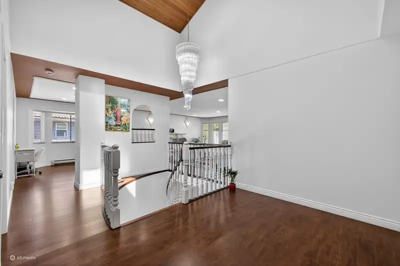 9515 124A STREET - photo 3 of 39