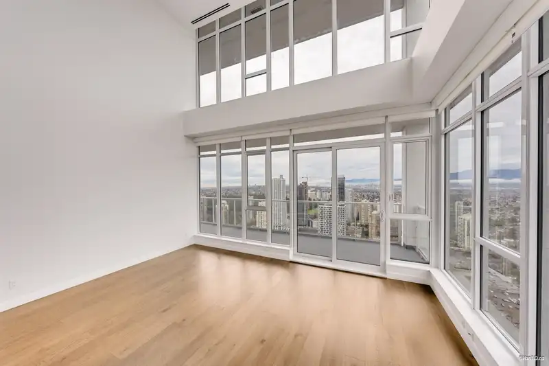 4001 6080 MCKAY AVENUE - photo 2 of 40