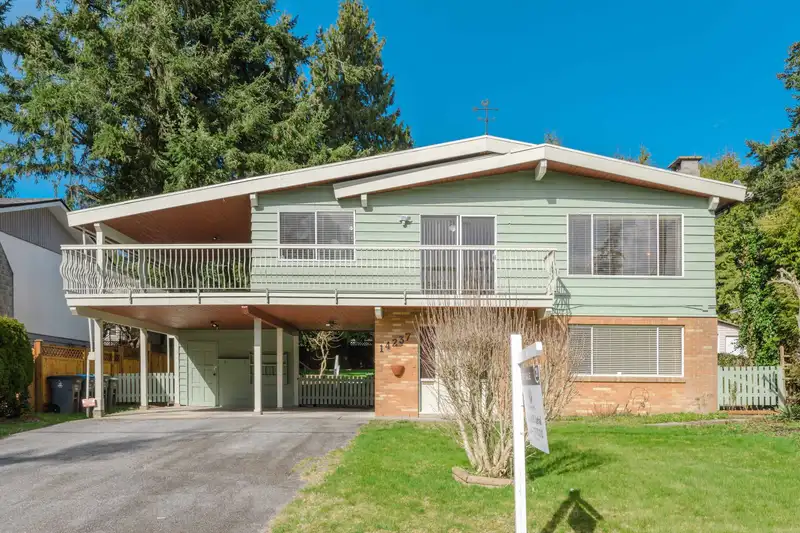 14237 69 AVENUE - photo 1 of 40