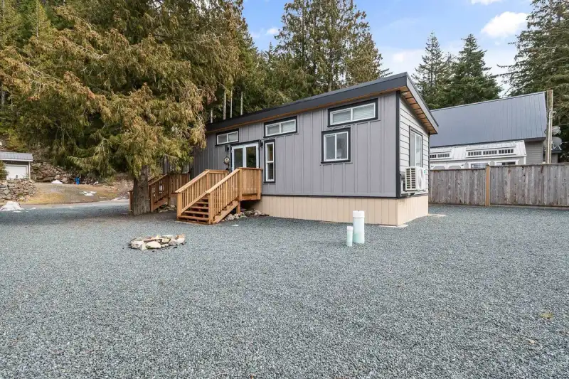 H113 STRAWBERRY LANE - photo 1 of 40