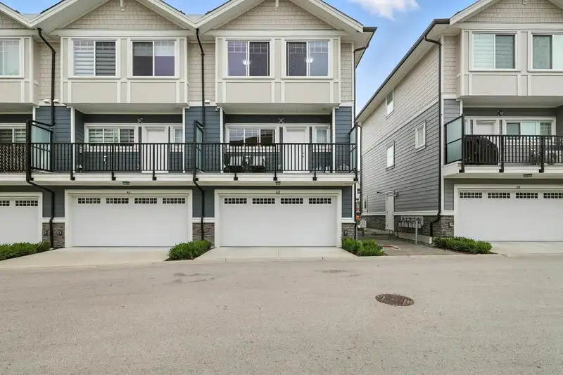 40 19501 74 AVENUE - photo 3 of 30