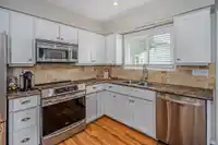 9210 212A STREET - thumbnail 4