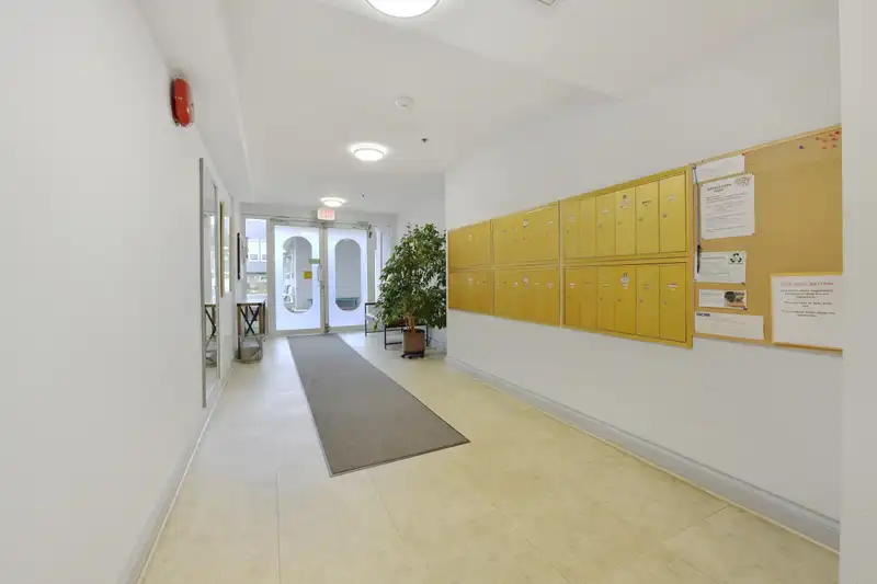 207 5955 177B STREET - photo 2 of 20