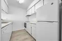 310 360 E 2ND STREET - thumbnail 12