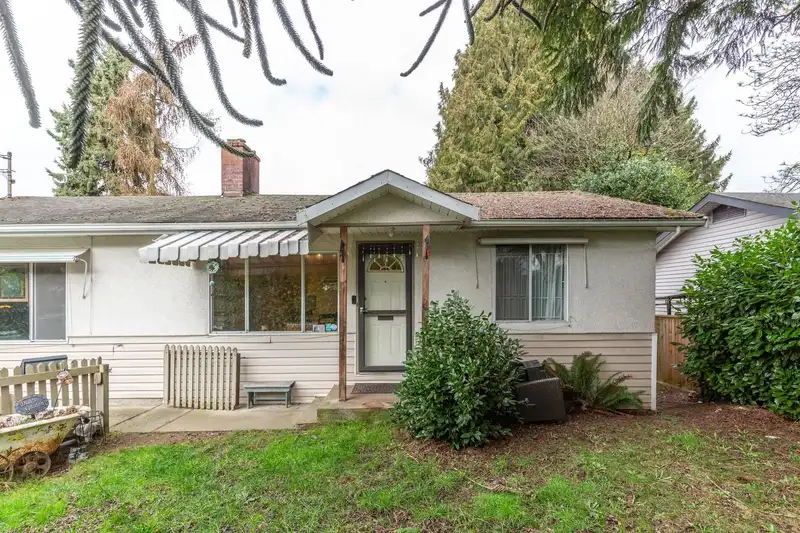 13221 112B AVENUE - photo 1 of 40